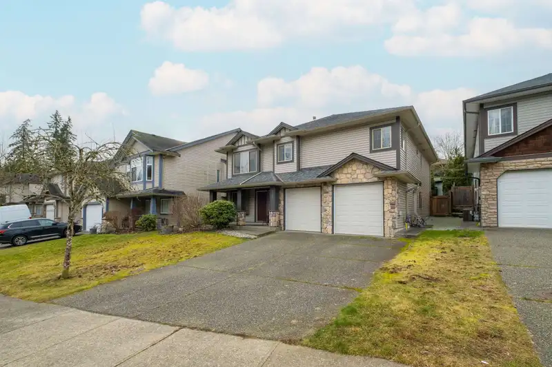 11627 238A STREET - photo 1 of 40