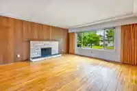 3053 E 16TH AVENUE - thumbnail 3