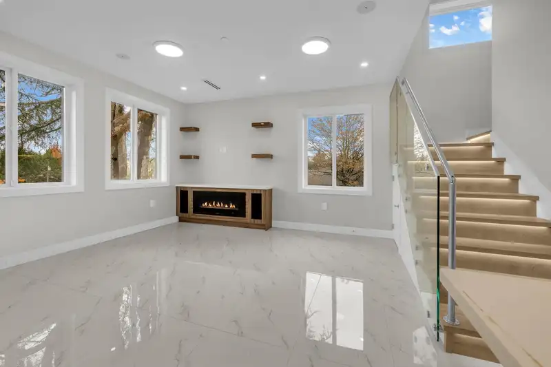 2496 E 27TH AVENUE - photo 4 of 14