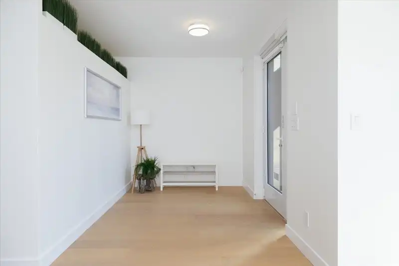 1581 W 57TH AVENUE - photo 4 of 27