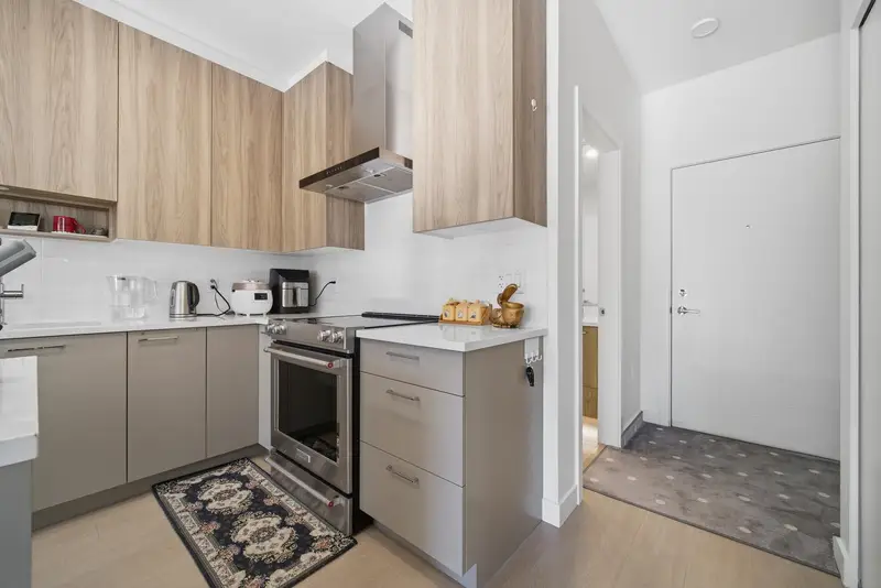 309 7588 16TH STREET - photo 2 of 25