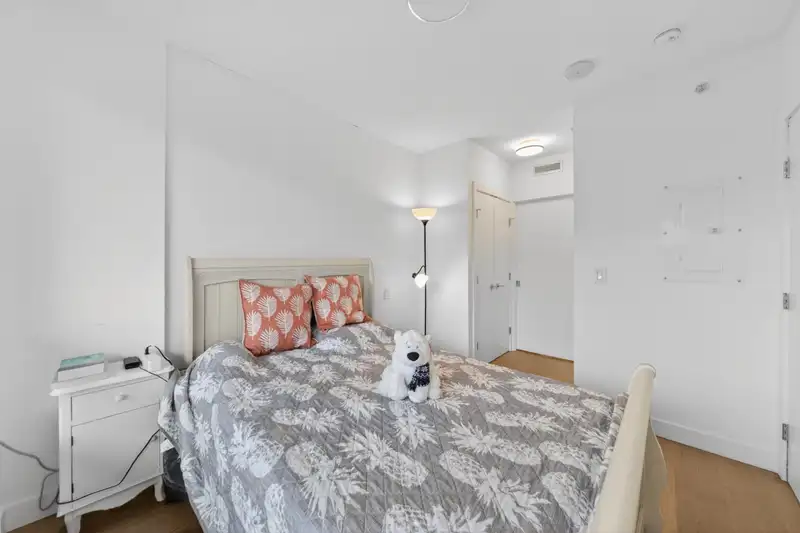 611 5788 GILBERT ROAD - photo 4 of 22