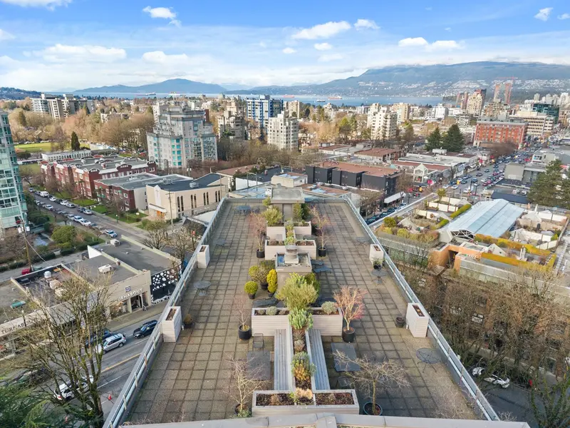 320 1445 MARPOLE AVENUE - photo 2 of 25