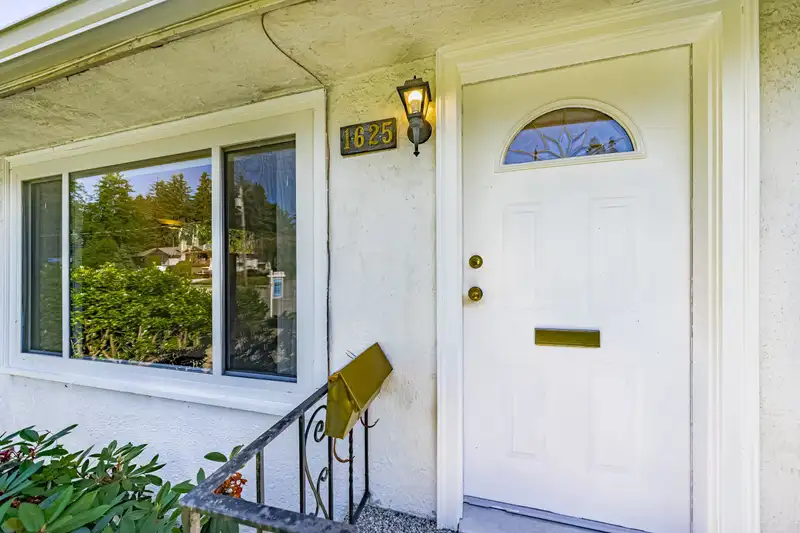 1625 WESTOVER ROAD - photo 3 of 38