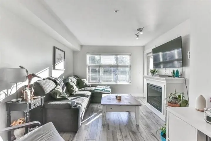 203 2515 PARK DRIVE - photo 1 of 1