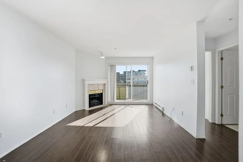 433 32830 GEORGE FERGUSON WAY - photo 2 of 25