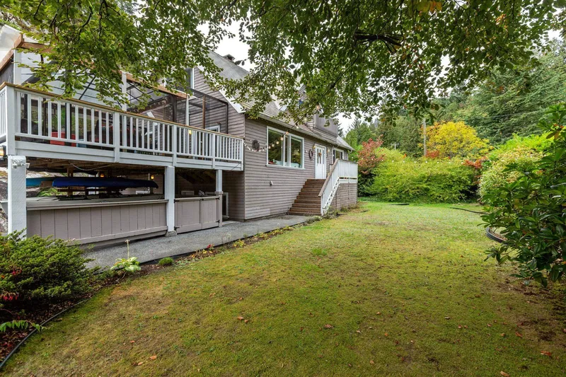 5607 EAGLE HARBOUR ROAD - photo 2 of 25