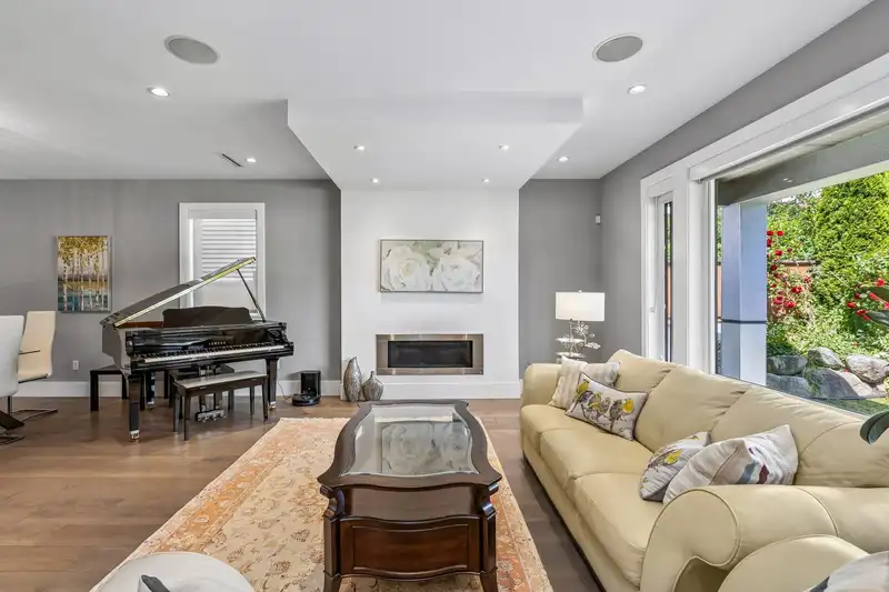 2553 WESTERN AVENUE - photo 4 of 40