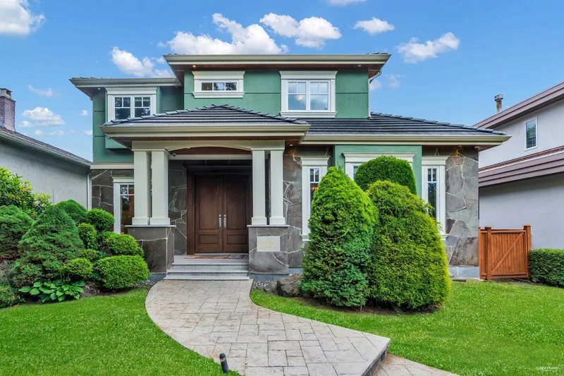 6562 FREMLIN STREET - photo 2 of 25