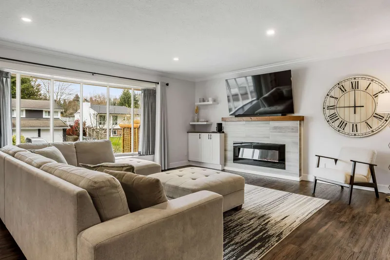 3345 VERNON TERRACE - photo 4 of 25