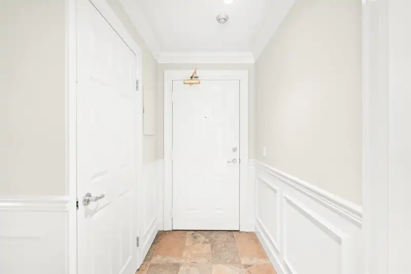 212 7453 MOFFATT ROAD - photo 4 of 28