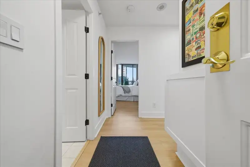 602 739 PRINCESS STREET - photo 4 of 40