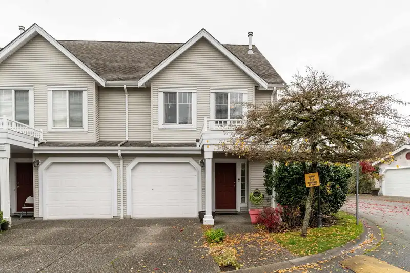 51 13499 92 AVENUE - photo 1 of 40