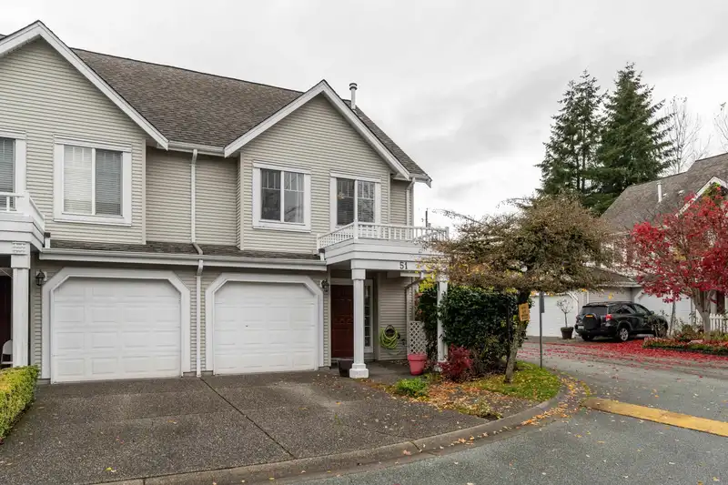 51 13499 92 AVENUE - photo 2 of 40