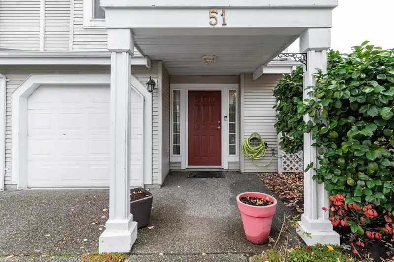 51 13499 92 AVENUE - photo 4 of 40