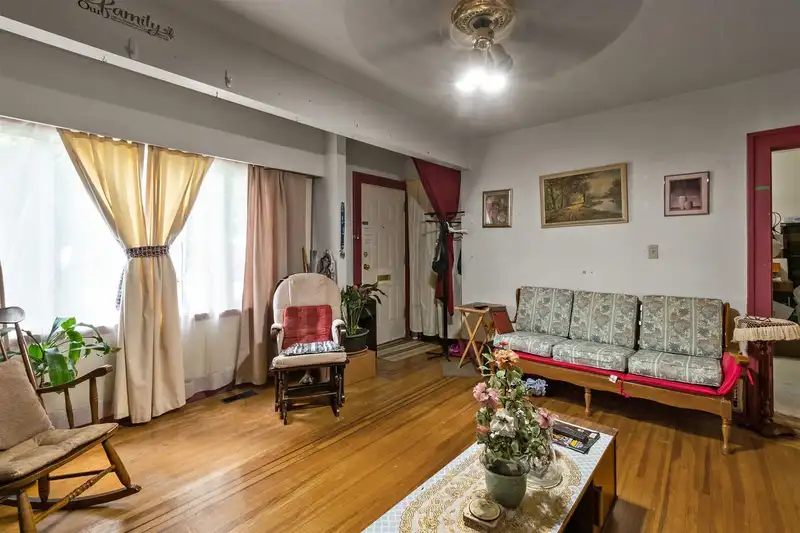2619 MCGILL STREET - photo 2 of 18