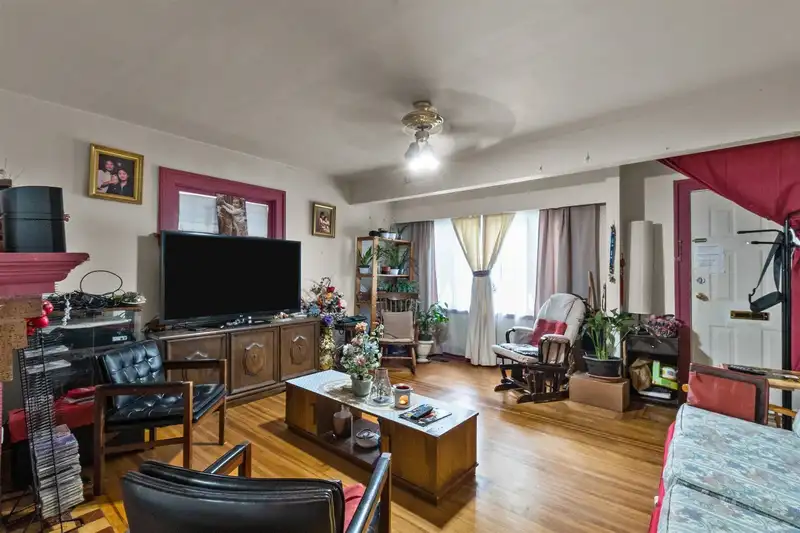 2619 MCGILL STREET - photo 3 of 18
