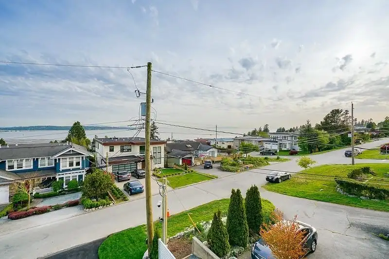 15708 CLIFF AVENUE - photo 3 of 21