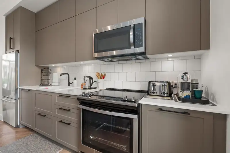 13 17555 57A AVENUE - photo 4 of 30