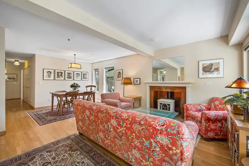 7 4153 SOPHIA STREET - photo 4 of 37