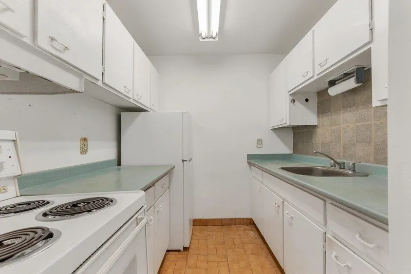 2103 1330 HARWOOD STREET - photo 3 of 20