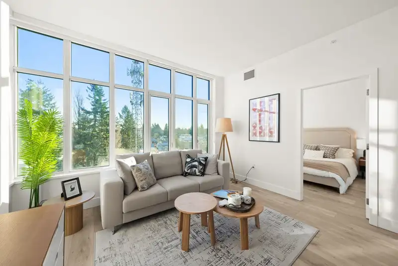 610 10428 WHALLEY BOULEVARD - photo 4 of 30