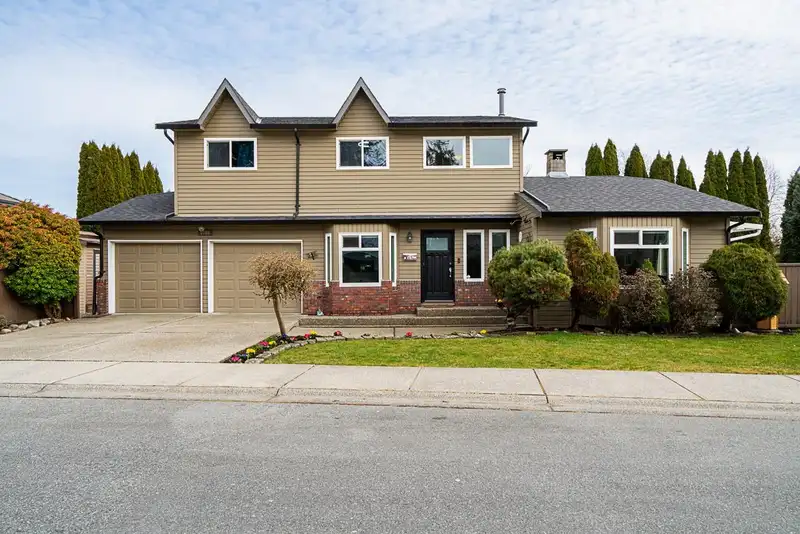 8188 118A STREET - photo 1 of 30