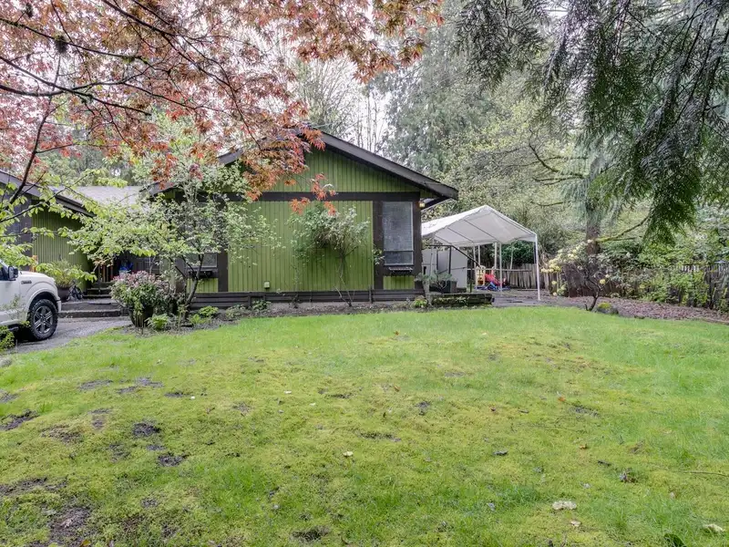 23871 FERN CRESCENT - photo 3 of 34