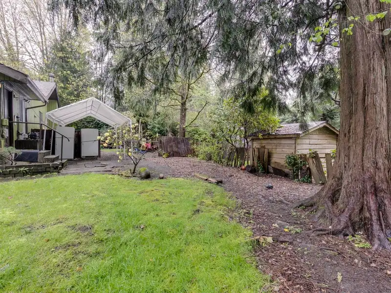 23871 FERN CRESCENT - photo 4 of 34