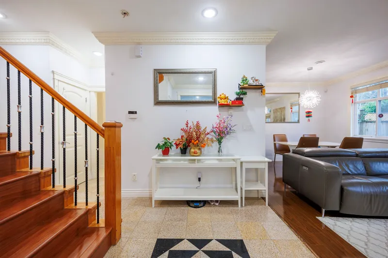 3 7831 BENNETT ROAD - photo 3 of 21