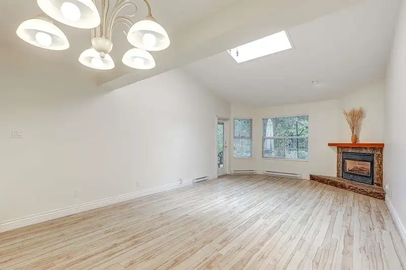 57 6537 138TH STREET - photo 3 of 21