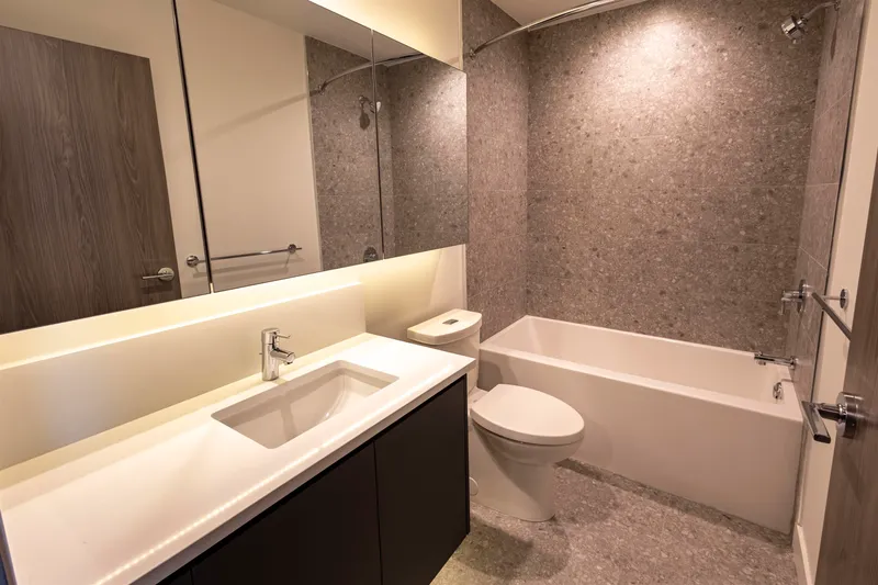 3506 10750 135A STREET - photo 4 of 25