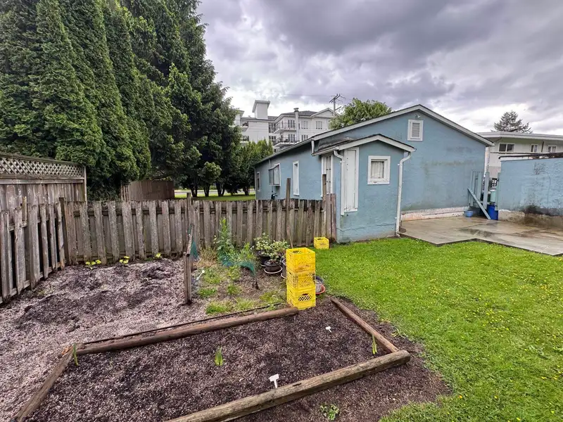 46071 MELLARD AVENUE - photo 3 of 5