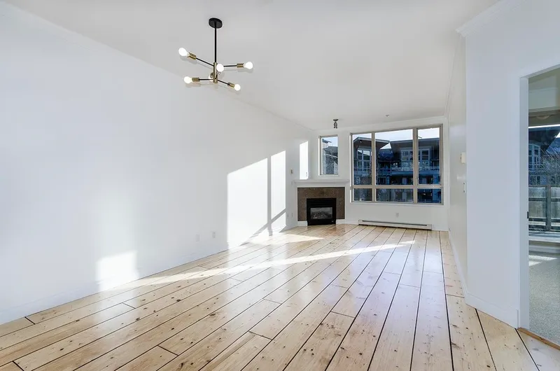 317-580 RAVEN WOODS DRIVE - photo 4 of 25