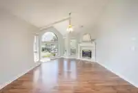 102 VISCOUNT PLACE - thumbnail 5