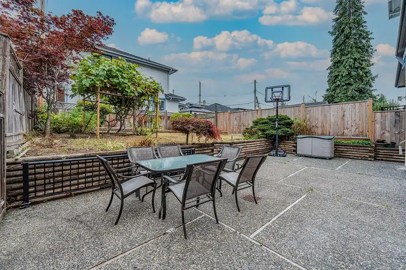 6518 ANGUS DRIVE - photo 2 of 31