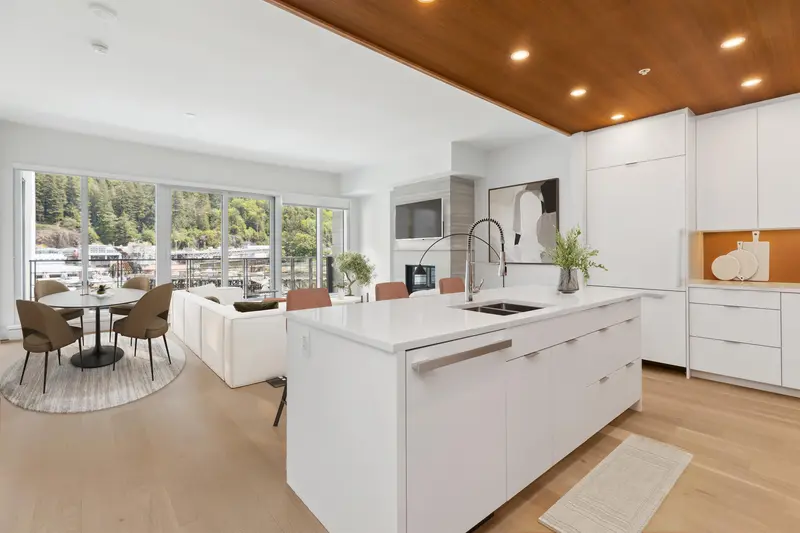 503 6707 NELSON AVENUE - photo 2 of 25