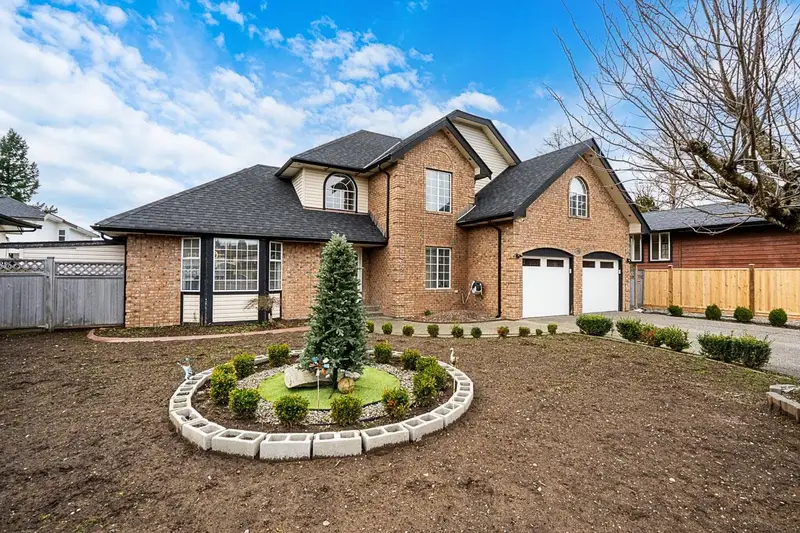 6655 123A STREET - photo 1 of 25