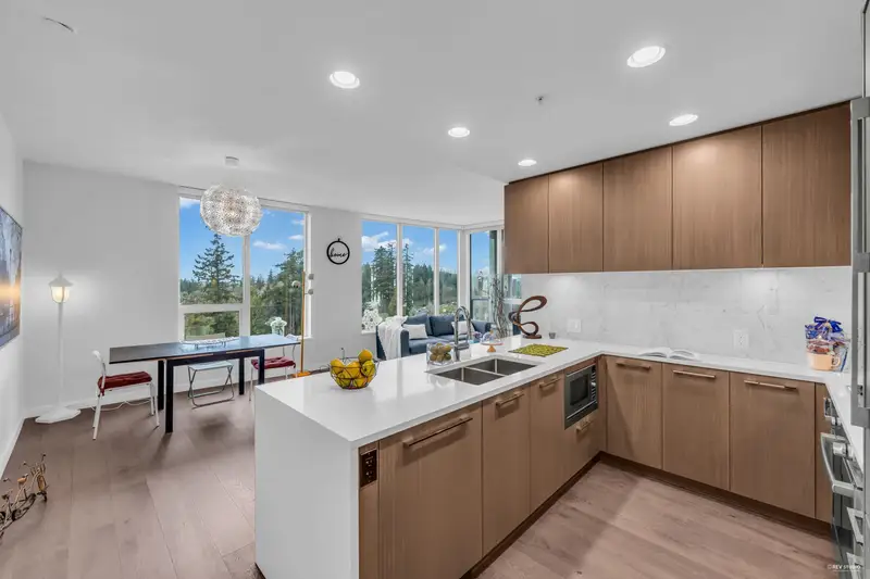 1102 3533 ROSS DRIVE - photo 3 of 25