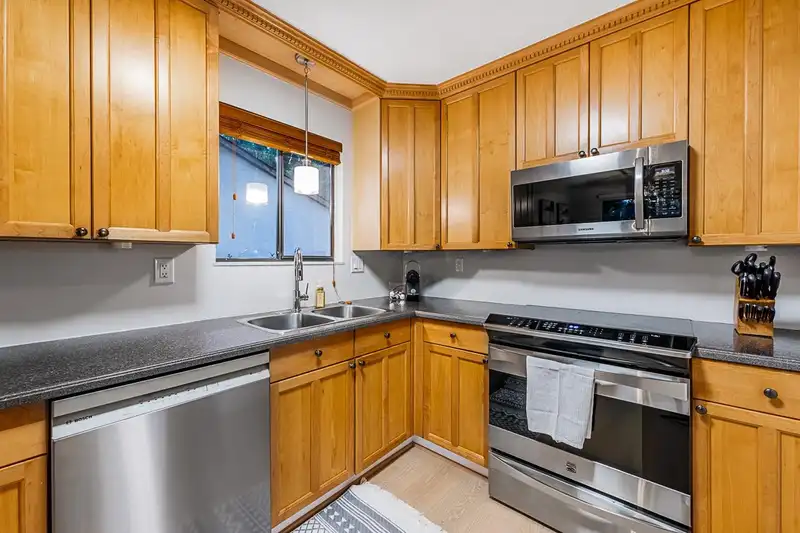 1203 NESTOR STREET - photo 2 of 29