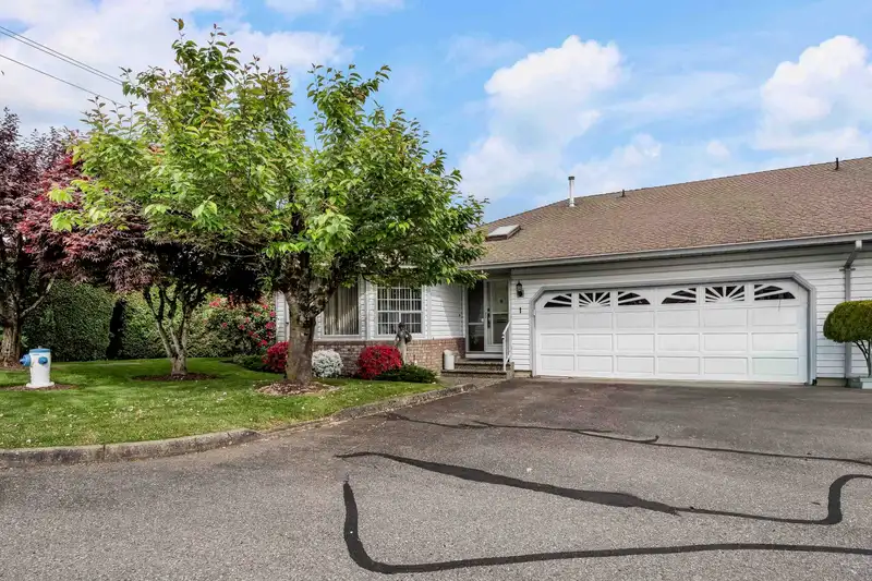 1 2988 HORN STREET - photo 1 of 40