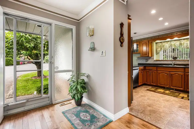 1 2988 HORN STREET - photo 3 of 40