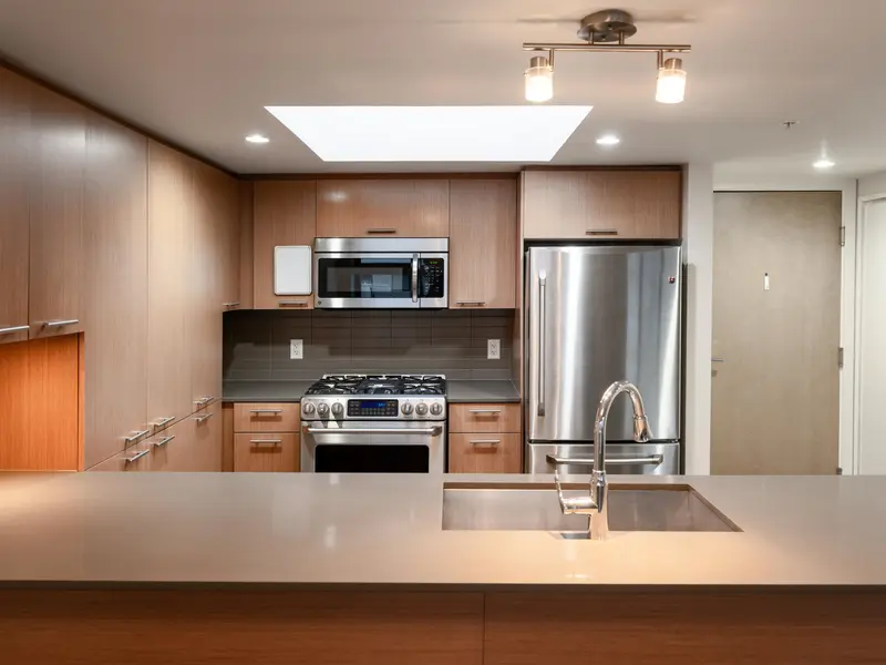 614 95 MOODY STREET - photo 3 of 25