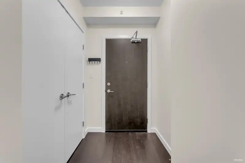 3202 3080 LINCOLN AVENUE - photo 4 of 18
