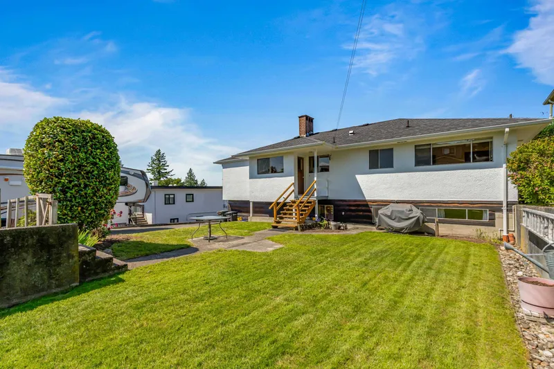 7988 SUSSEX AVENUE - photo 3 of 25