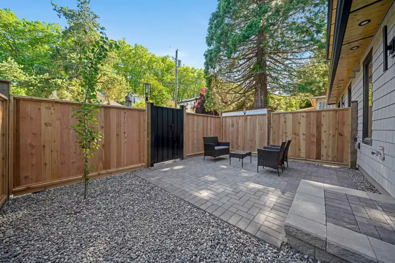 4 3836 W 8TH AVENUE - photo 2 of 3