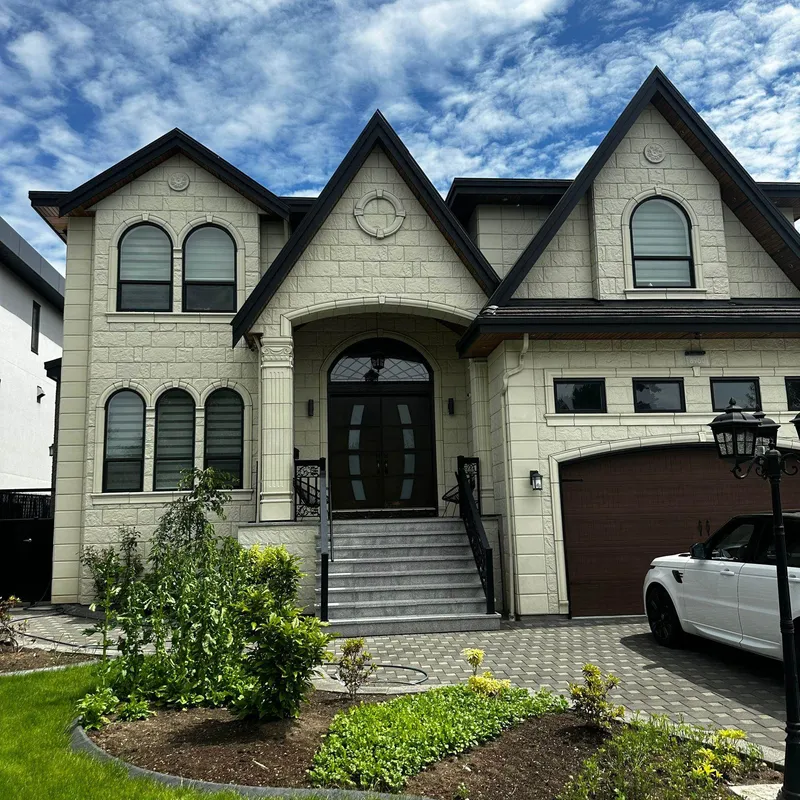 8960 150A STREET - photo 1 of 7