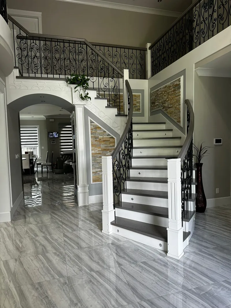 8960 150A STREET - photo 2 of 7