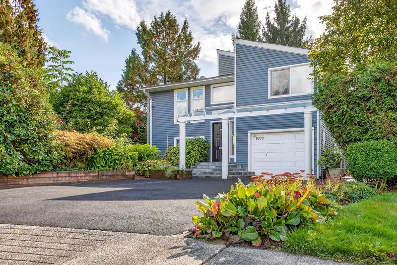 1000 HOY STREET - photo 2 of 40
