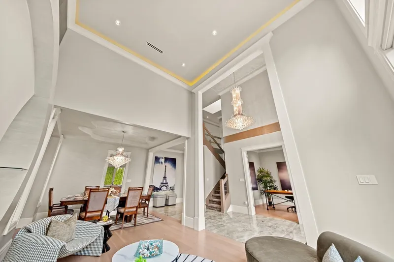 7673 DAMPIER DRIVE - photo 3 of 25